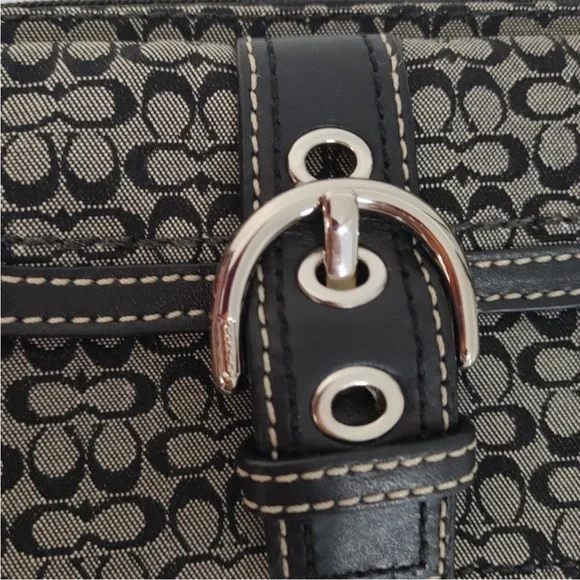 - Coach Wrislet - Picture 6 of 10